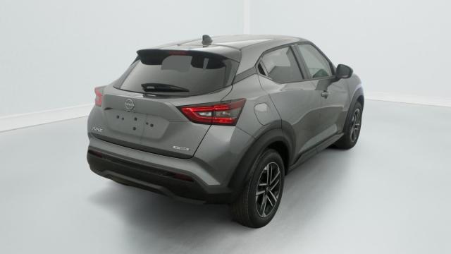 Nissan Juke image 9