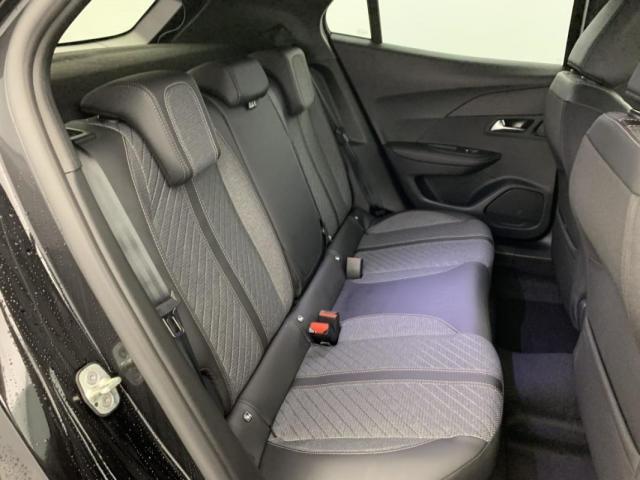 Peugeot 2008 image 7