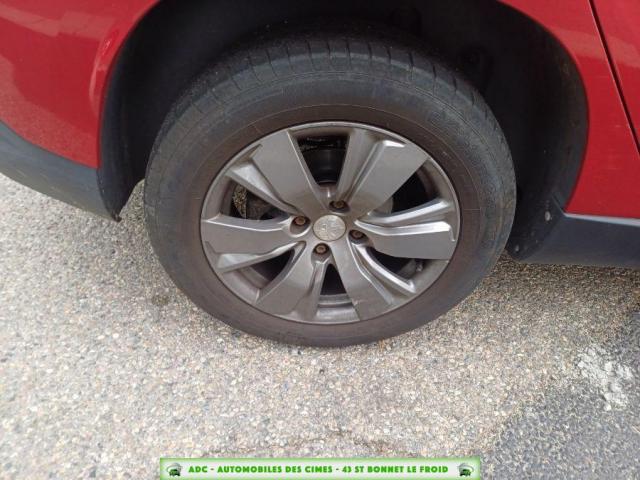 Peugeot 2008 image 8