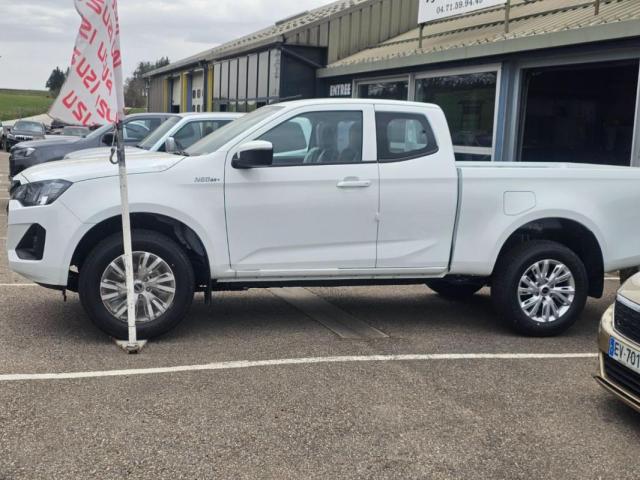 Isuzu D-Max image 1