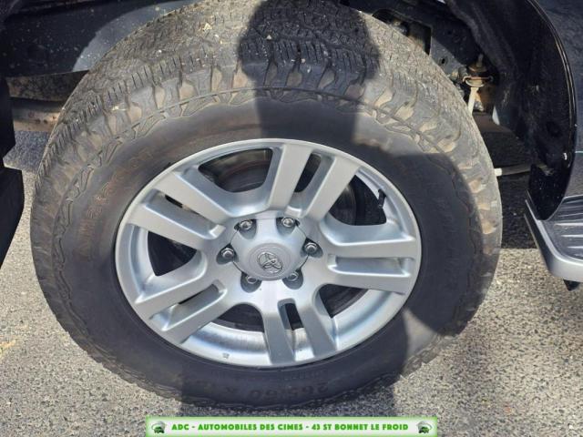 Toyota Land Cruiser image 8