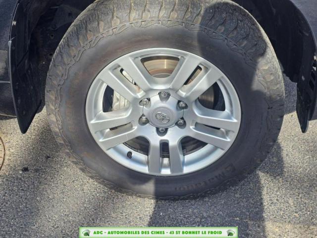 Toyota Land Cruiser image 2