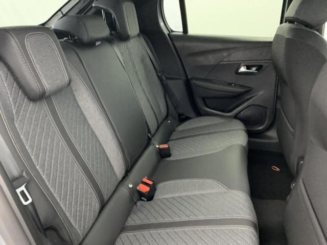 Peugeot 208 image 5