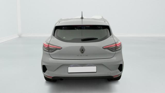 Renault Clio image 2