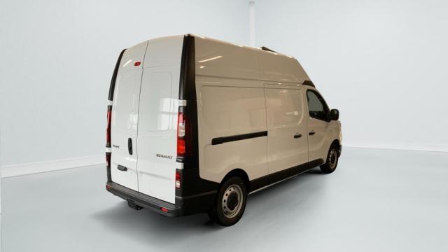 Renault Trafic image 2