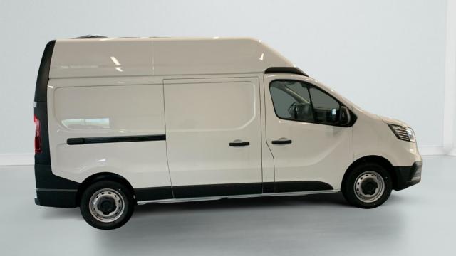 Renault Trafic image 1