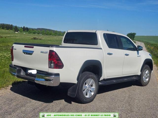 Toyota Hilux image 8