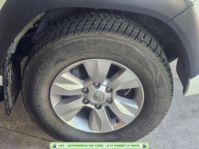 Toyota Hilux image 3