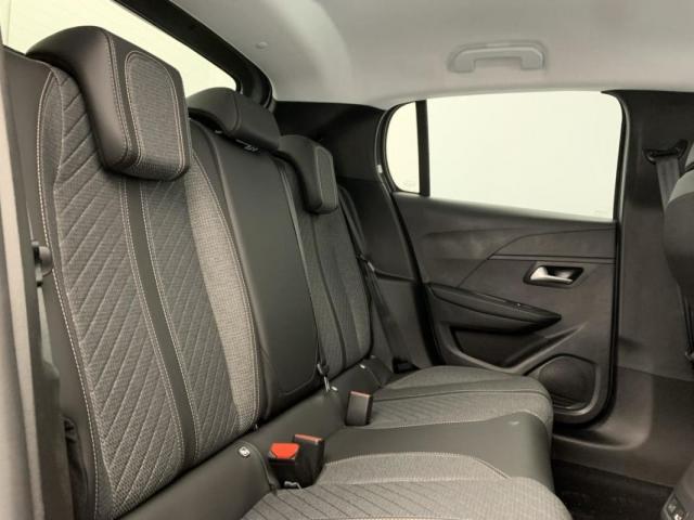 Peugeot 208 image 2