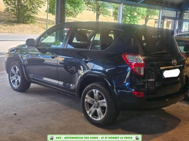 Toyota Rav4 image 9