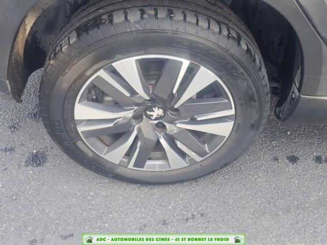 Peugeot 2008 image 3