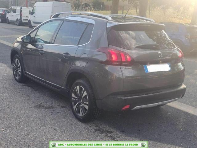 Peugeot 2008 image 8