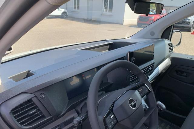 Opel Vivaro image 8