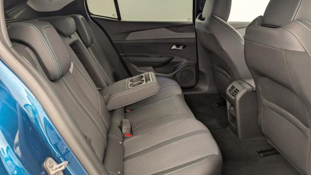 Peugeot 408 image 6