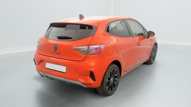 Renault Clio image 2