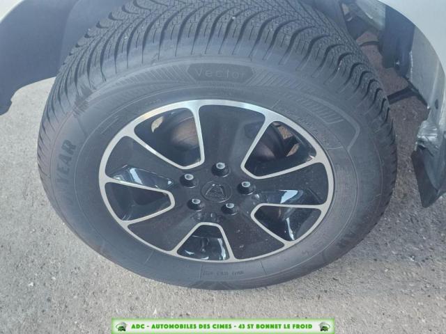 Dacia Duster image 9