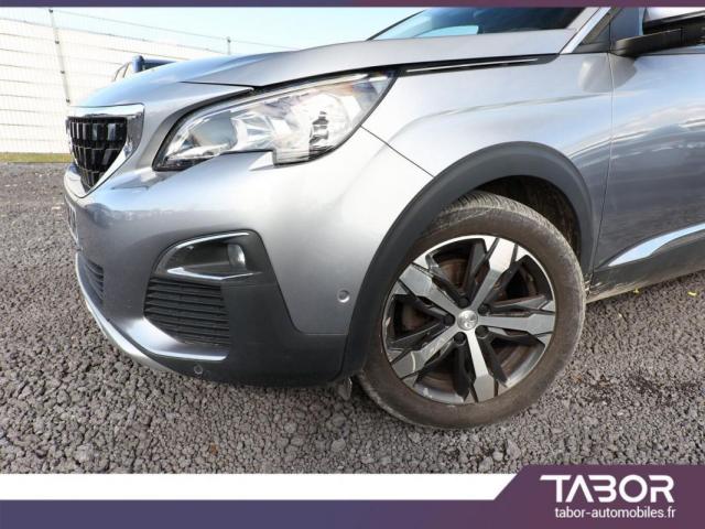 Peugeot 3008 image 2