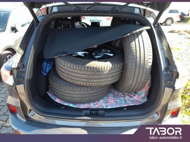 Ford Kuga image 4