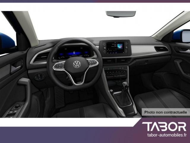 Volkswagen T-Roc image 9