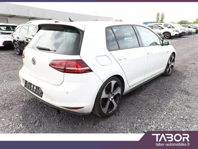 Volkswagen Golf image 8