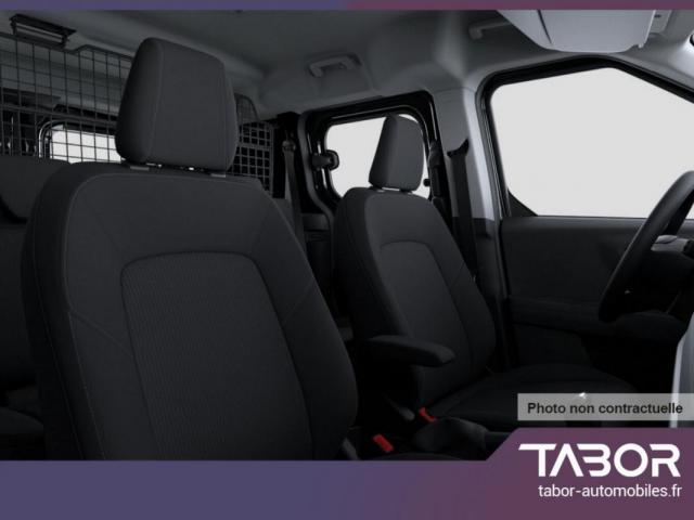 Ford Transit Courier image 9