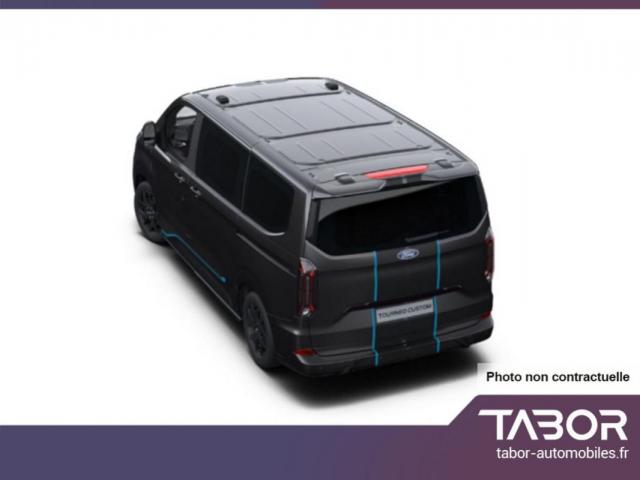 Ford Tourneo image 1