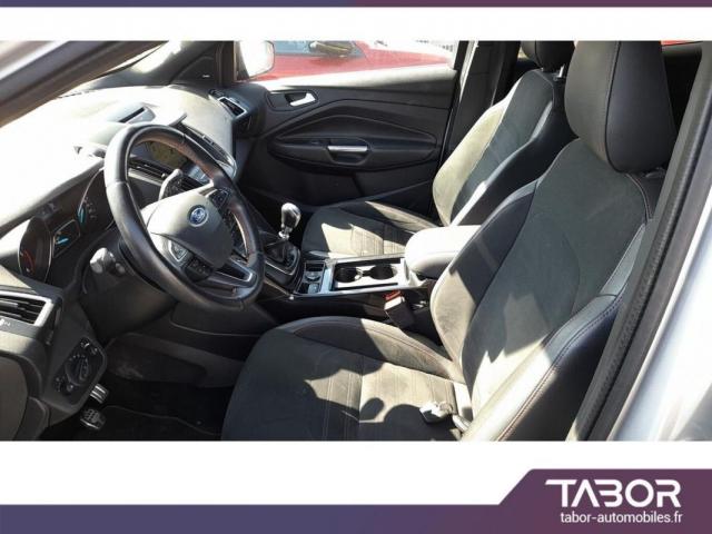 Ford Kuga image 2
