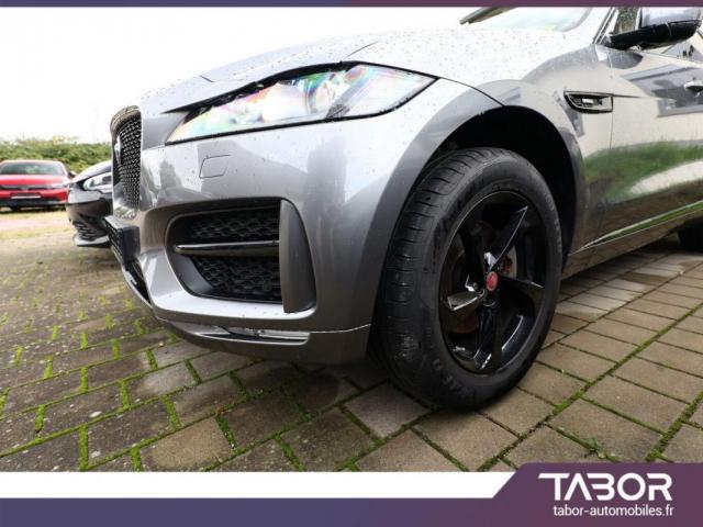 Jaguar F-Pace image 2