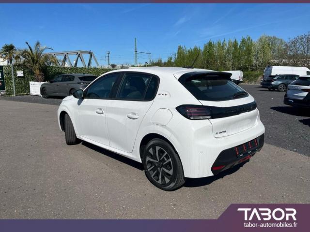 Peugeot 208 image 3