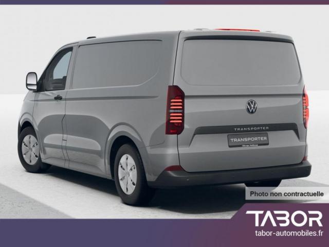 Volkswagen Transporter image 2