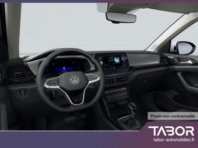Volkswagen T-Cross image 2