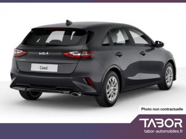Kia Cee'D image 1