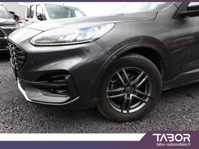Ford Kuga image 1