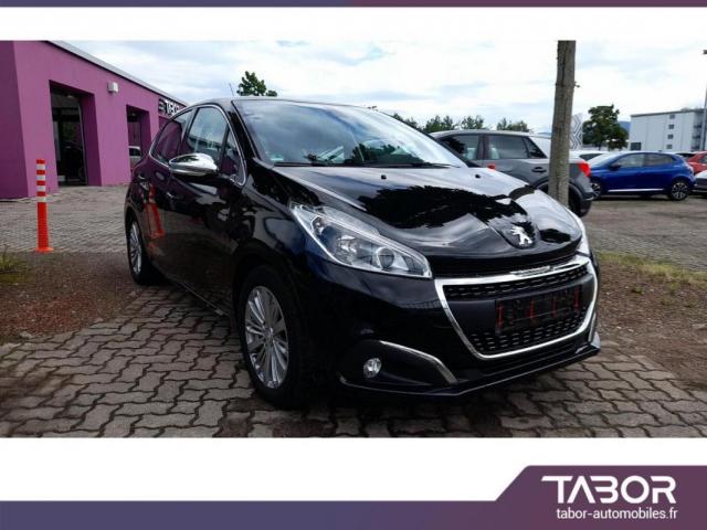 Peugeot 208 image 6