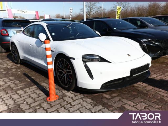 Porsche Taycan image 8