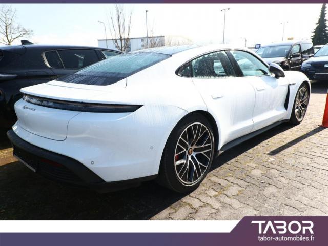 Porsche Taycan image 1