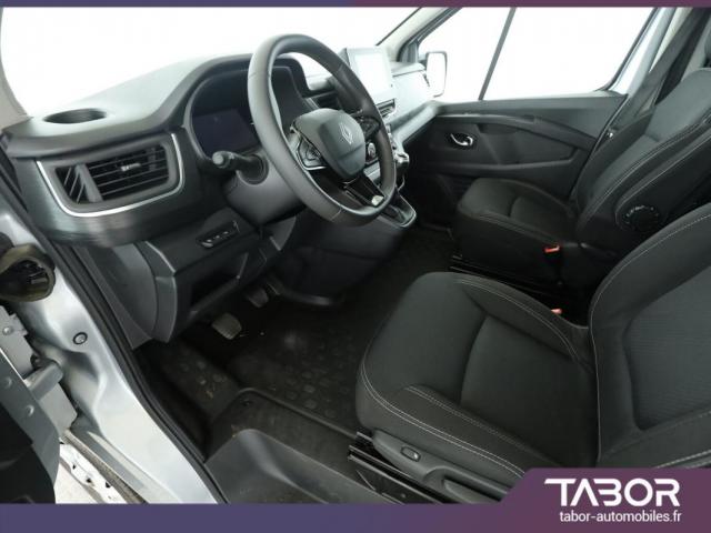 Renault Trafic image 1