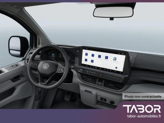 Volkswagen T7 Kombi image 8