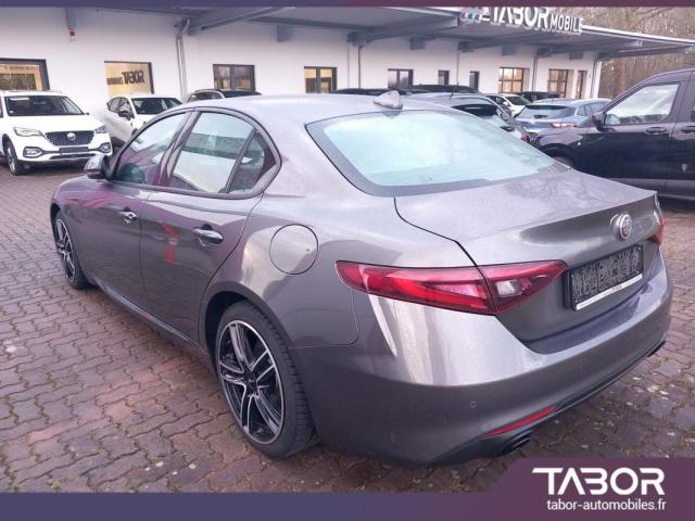 Alfa Romeo Giulia image 9