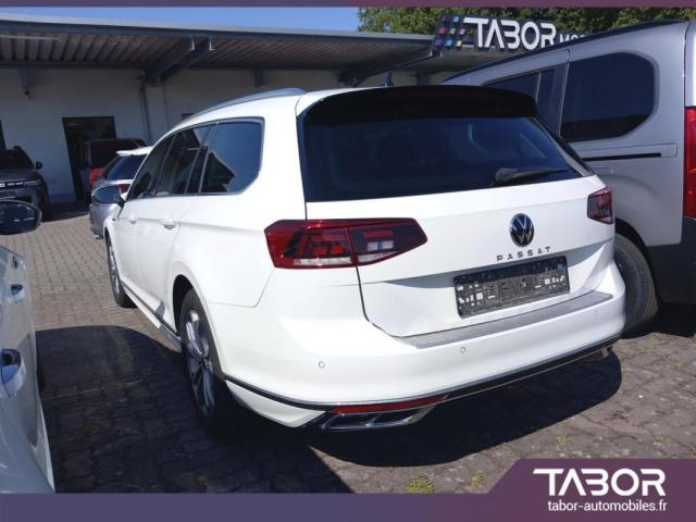 Volkswagen Passat image 9