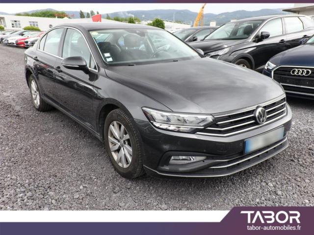 Volkswagen Passat image 1