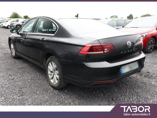 Volkswagen Passat image 5