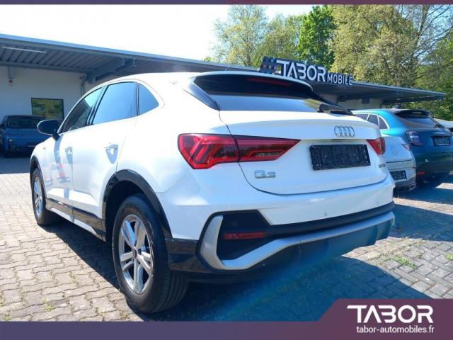 Audi Q3 image 8