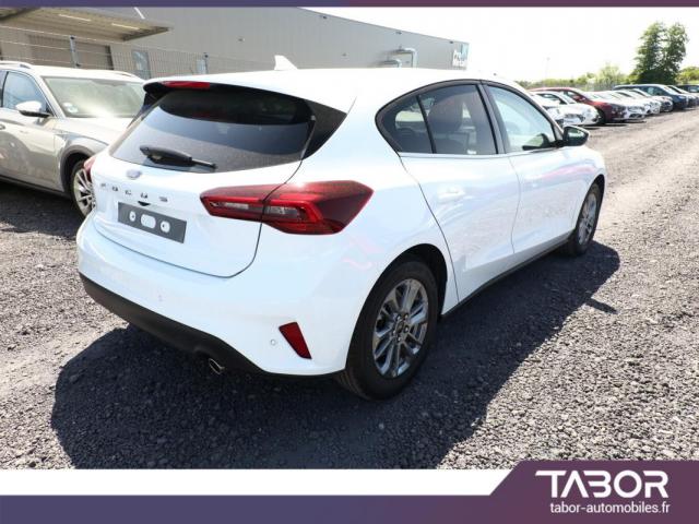 Ford Focus image 9