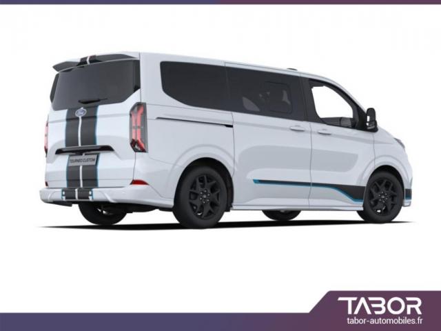 Ford Tourneo image 1