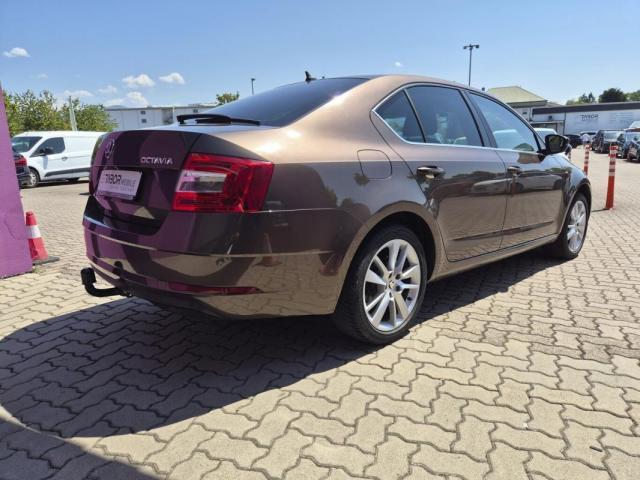 Skoda Octavia image 6
