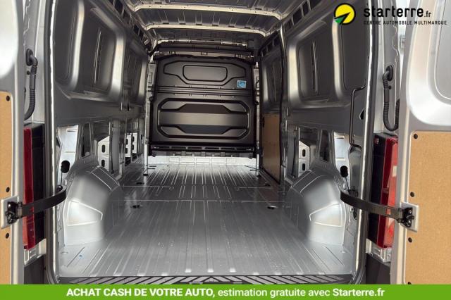 Renault Master image 8
