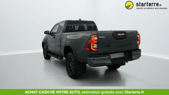 Toyota Hilux image 2
