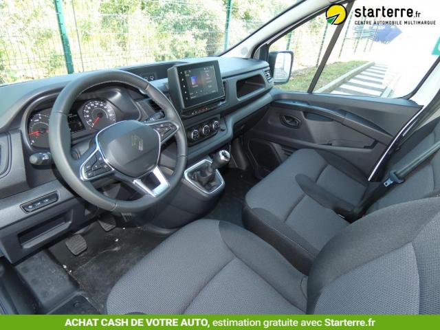 Renault Trafic image 2