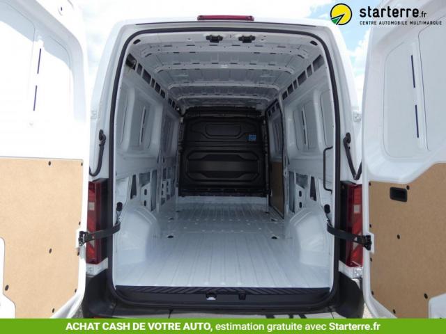 Renault Master image 2